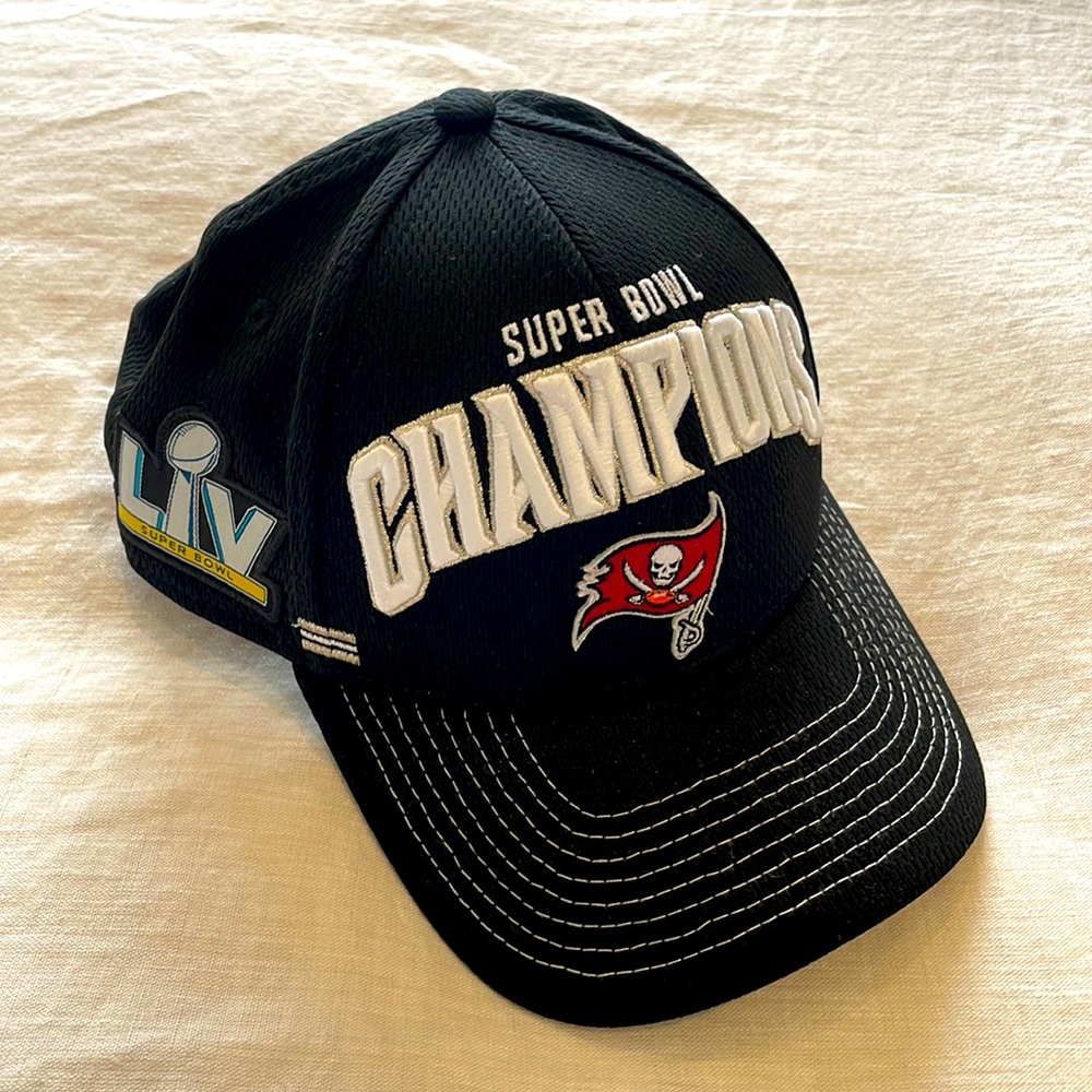 NWT Black Tampa Bay Buccaneers Super Bowl LV Champions Snapback Adjustable Hat